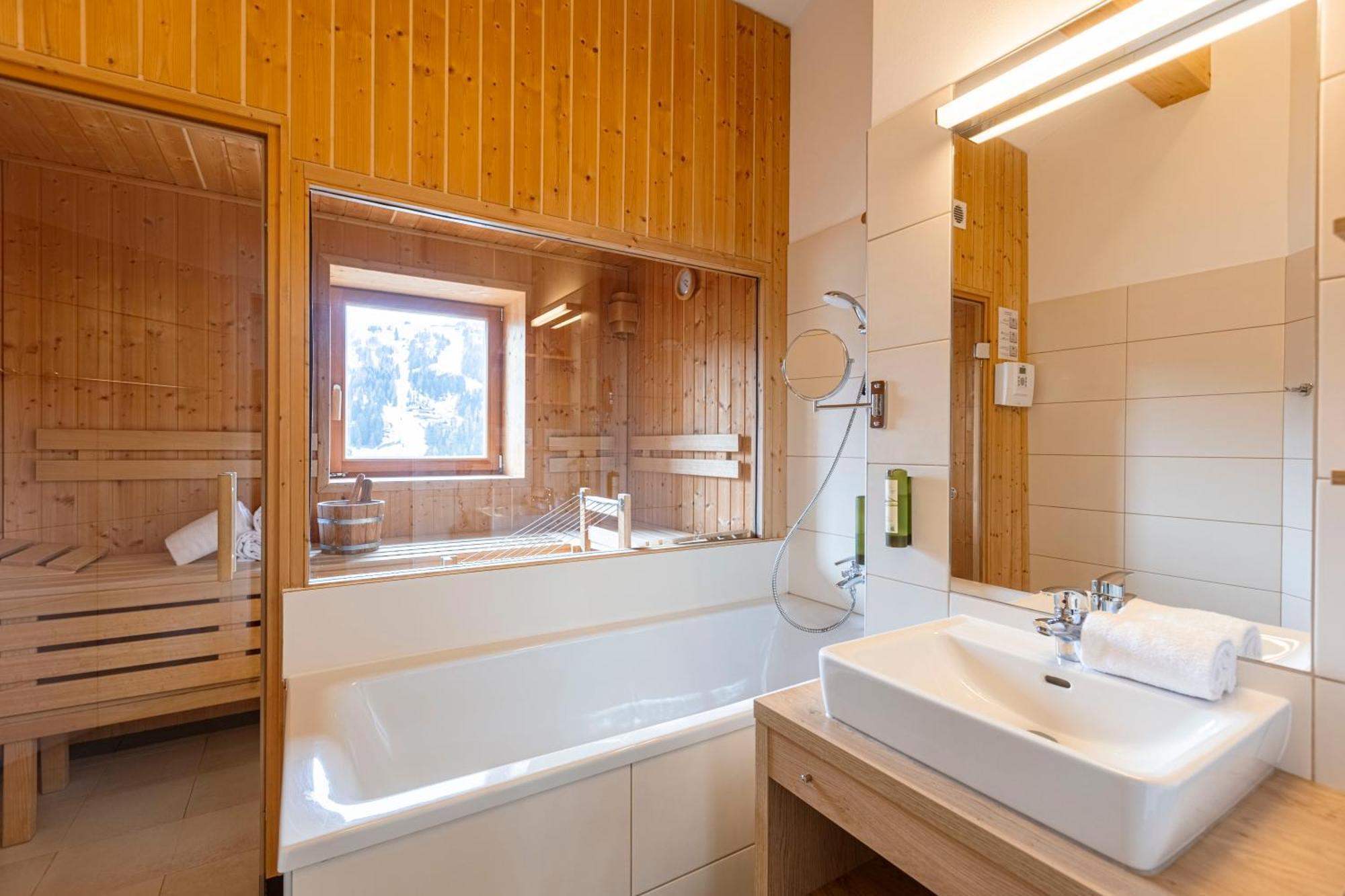 Almresort Gartnerkofel Nassfeld By Alps Resorts Зонненальпе-Насфельд Экстерьер фото